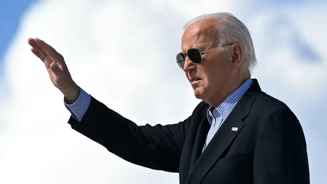 Biden Stays Out of Public View, Continues COVID-19 Recovery