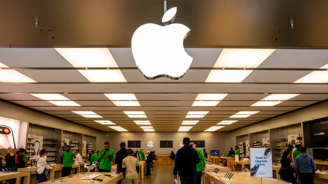 First US Labor Deal Agreed by Apple