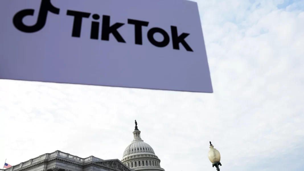 Apple and Google Ordered by House Panel to Ready TikTok Ban Next Month