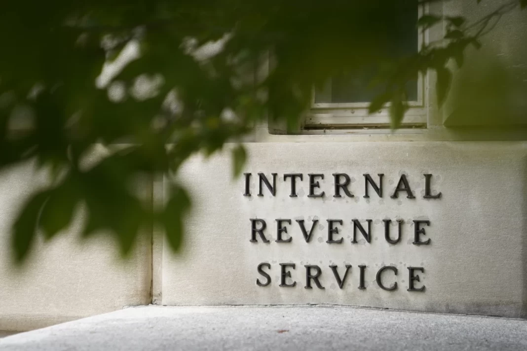 IRS to Cut Thousands of Probationary Workers Amid Tax Season Crunch