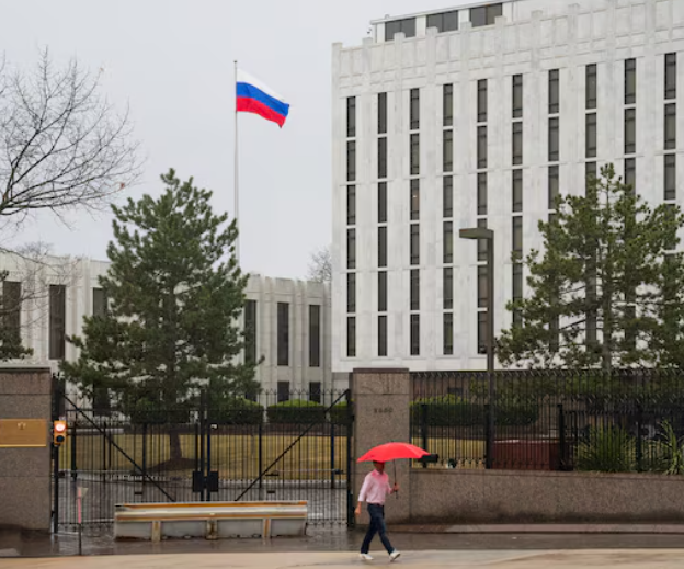 Trump Seeks Ceasefire Breakthrough in Russia-Ukraine Conflict during Monday Talks with Putin and Zelenskyy
