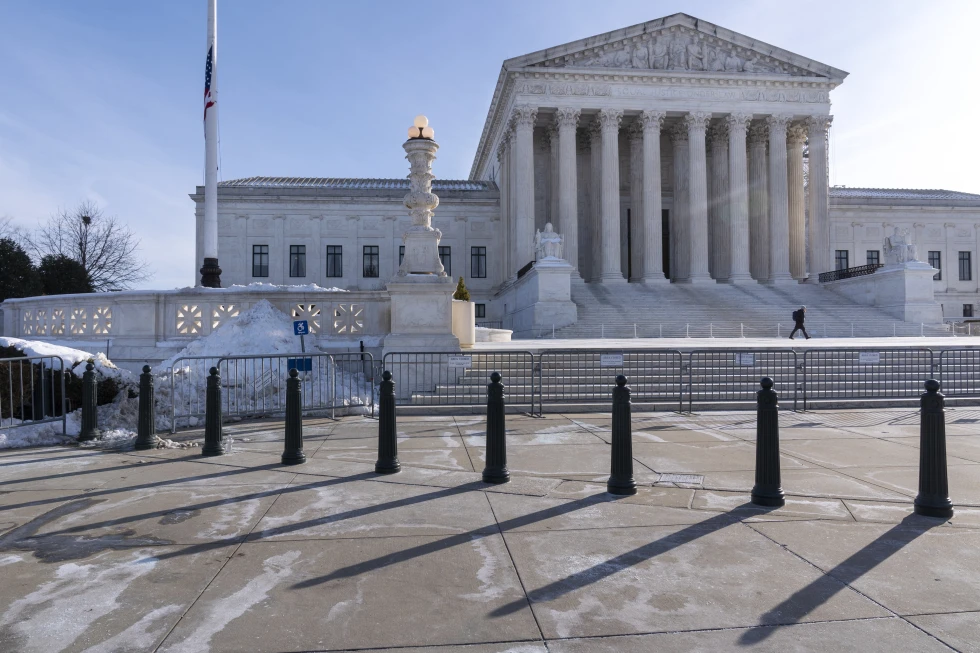 Supreme Court Backs Trump in Ending Protections for 350,000 Venezuelan Immigrants at Risk of Deportation