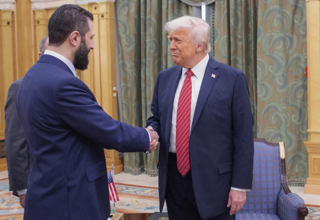 Trump Officially Lifts US Sanctions on Syria Through New Executive Order