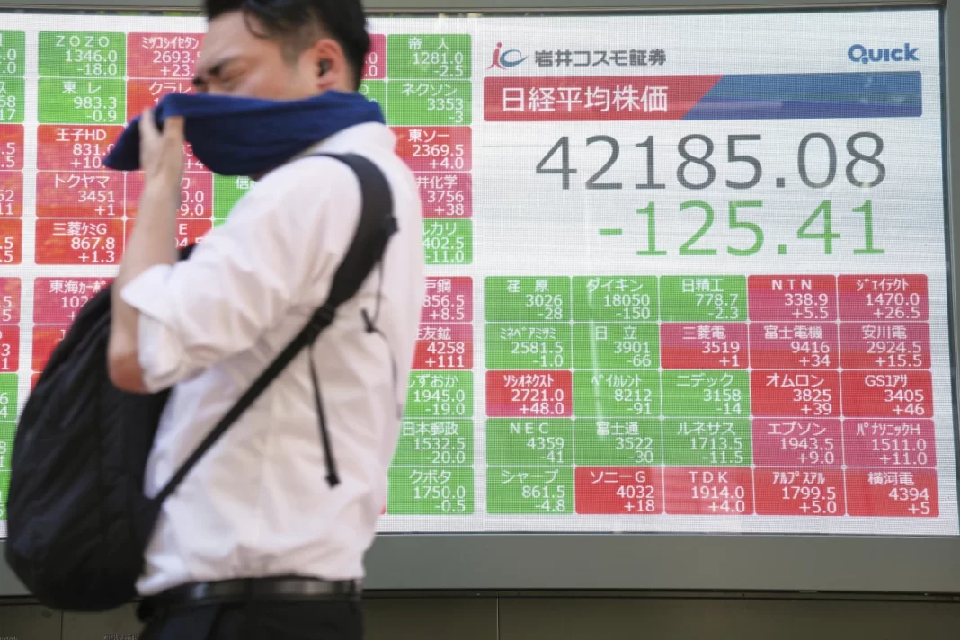 Asian Markets Decline as Wall Street Tumbles and Japan Grapples with Political Instability